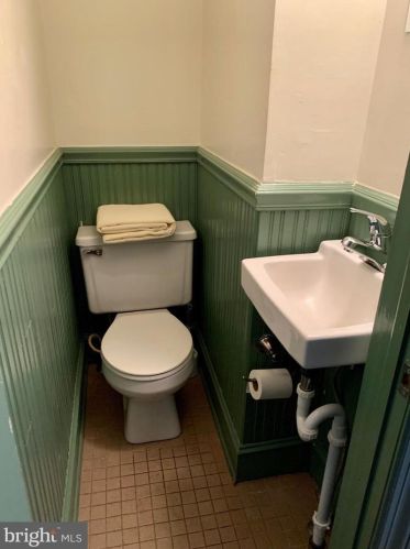 1030 6 St, Philadelphia PA 19140-3327 exterior