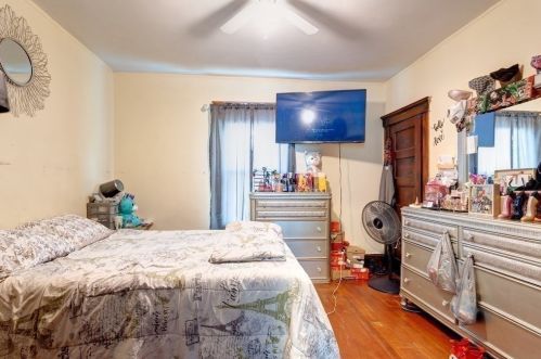 16 Harlow St, Worcester MA 01605-3321 exterior