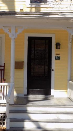 77 Mcclellan St, Amherst MA 01002-2012 exterior