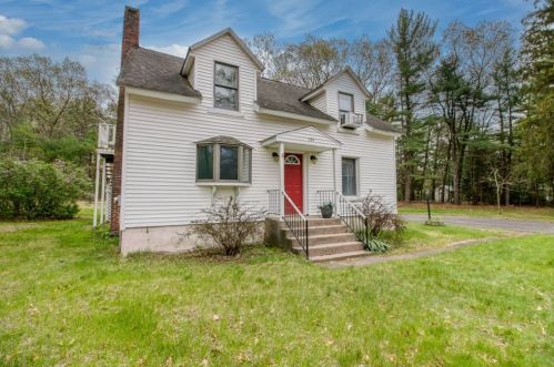 434 East St, South Hadley MA 01075-2118 exterior