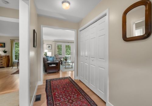 15 Quisset Brook Rd, Milton, MA 02186-3741