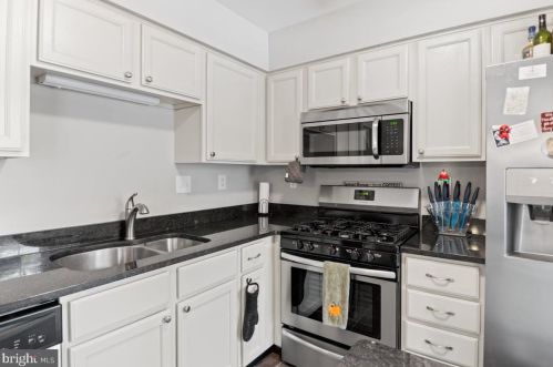 66 Coachlight Dr, Erial NJ 08081-5606 exterior