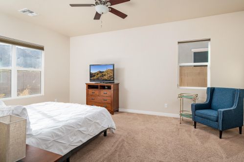 10015 6 Pl, Phoenix AZ 85085 exterior