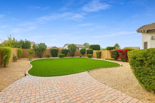 1665 Blaylock Dr, Phoenix AZ 85085-6324 exterior