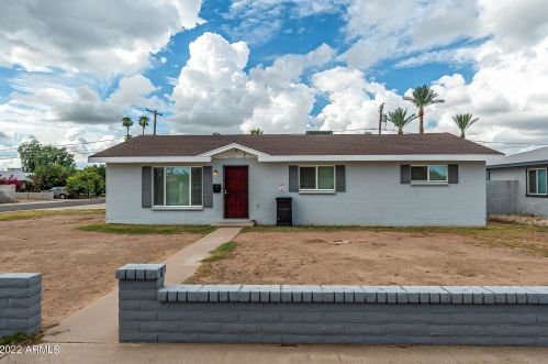 2201 Bethany Home Rd, Phoenix AZ  85015-1939 exterior