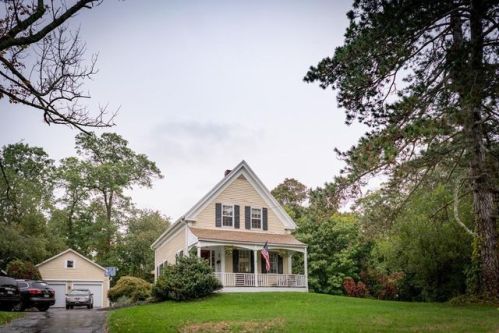 120 East St, Hingham, MA 02043-1958