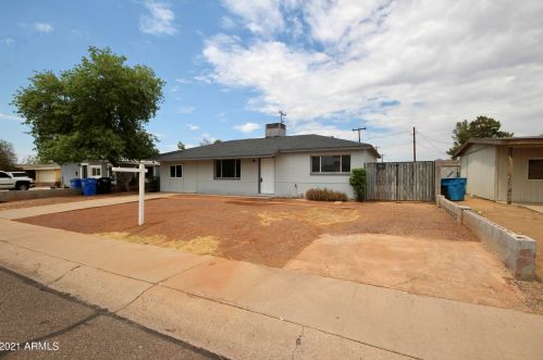 2908 Bloomfield Rd, Phoenix AZ 85029-2950 exterior