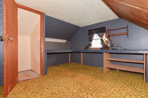 203 Precinct St, Taunton MA 02718-1211 exterior