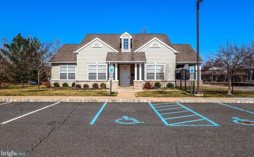 9 Canal Vw Dr, Trenton NJ 08648-1319 exterior