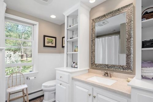 21 Franklin Rodgers Rd, Hingham MA 02043-2665 exterior