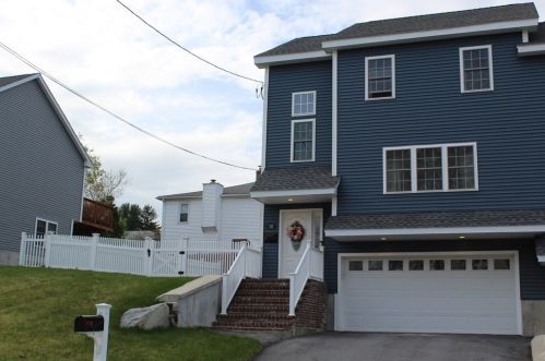 10 Hazel St, Worcester, MA 01604-1924