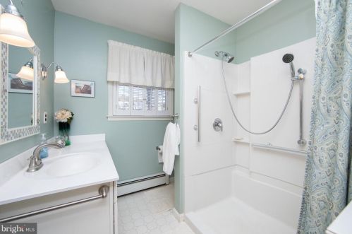 1722 3 St, West Deptford NJ 08063-1141 exterior