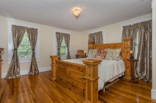 118 Messinger St, Canton MA 02021-3947 exterior