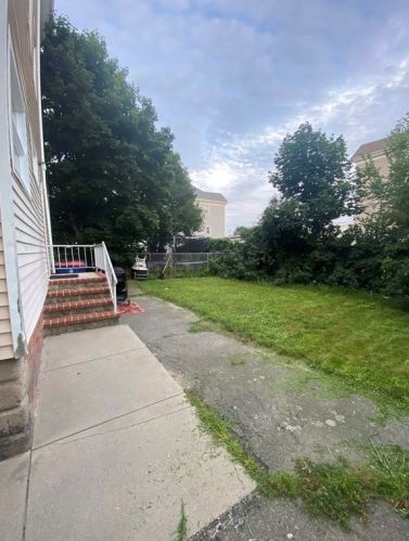 82 Davis St, New Bedford MA  02746-5310 exterior