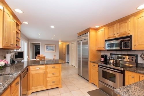 7 Saw Ml Pond Rd, Hingham MA 02043-3457 exterior