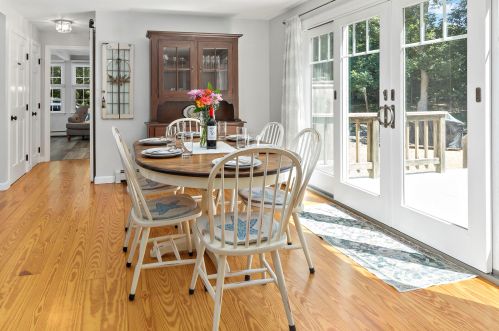 385 Glacier Hl Rd, Eastham MA 02642-2168 exterior