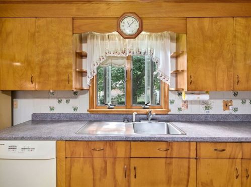 6 Dana St, Lawrence, MA 01843-1211