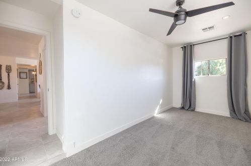 6932 Beatrice St, Phoenix AZ 85043-2397 exterior