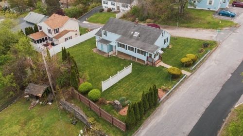 61 Derby St, Worcester MA 01604-3940 exterior