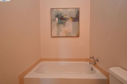 14297 Tiburon Rd, San Leandro CA 94577-6536 exterior