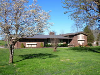 206 Brown Crst Rd, La Follette TN  37766-5304 exterior
