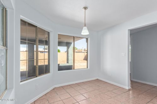 6802 Cambridge Ave, Phoenix AZ 85008-1216 exterior