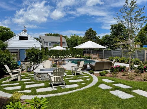 125 Seaview St, Chatham MA 02633-2330 exterior