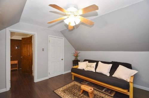 118 Sylvia St, New Bedford MA 02745-6136 exterior