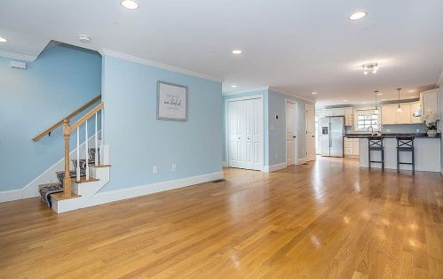 10 Gardner St, Arlington, MA 02474-3808