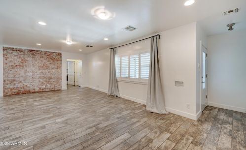 4213 Avalon Dr, Phoenix AZ  85018-7207 exterior