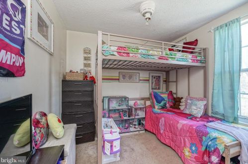 149 Villa Knl Ct, Erial NJ 08081-2924 exterior