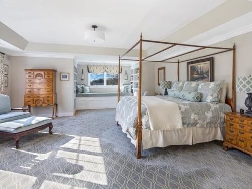 4 Sayles Rd, Hingham MA 02043-2678 exterior