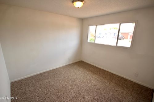 2908 Bloomfield Rd, Phoenix AZ 85029-2950 exterior