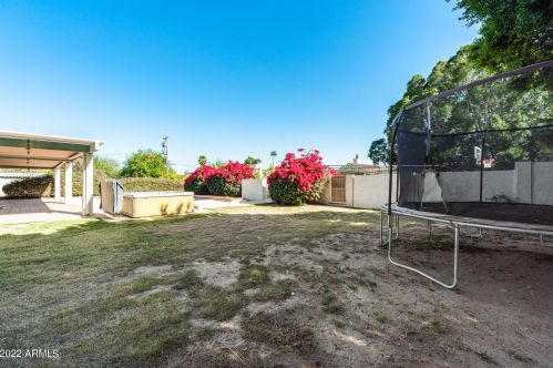 5501 Camelback Rd, Phoenix AZ 85033-1642 exterior