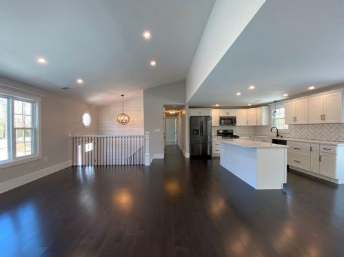 332 East St, West Bridgewater MA  02379-1808 exterior