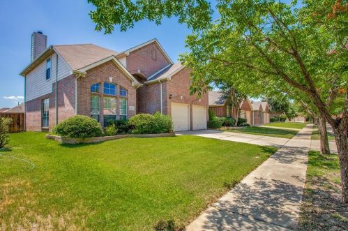 8121 Hosta Way, Fort Worth TX  76123-1897 exterior