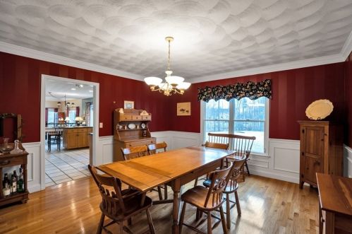 1 Belmont Ln, North Reading MA 01864-2329 exterior