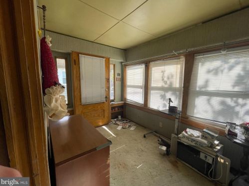 66 Watkins Ave, West Deptford, NJ 08096-1236