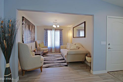 6426 38 Dr, Phoenix AZ 85029-2007 exterior