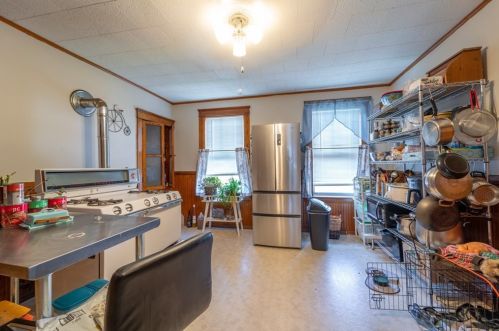 24 Fairbanks St, Worcester MA 01610-2104 exterior