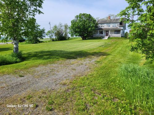 147 Lake Rd, Cyr Plt, ME 04785-1701