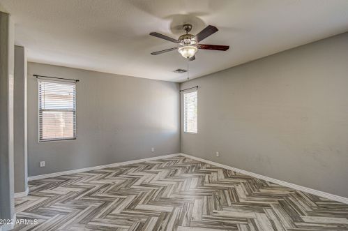 4217 73 Dr, Phoenix AZ 85033-2512 exterior