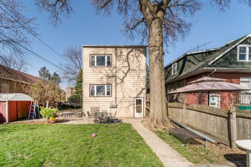 1405 Clinton Ave, Forest View IL 60402-1233 exterior