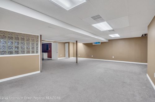 16 Cardinal Dr, Jackson Twp NJ 08527-3174 exterior