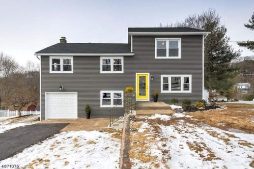 199 Hillcrest Dr, Milford, NJ 08848-1021