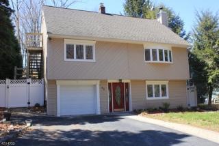 43 Serpentine Rd, Skyline Lakes, NJ 07456-2520