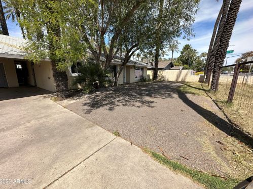 4440 44th St, Phoenix AZ  85018-4245 exterior