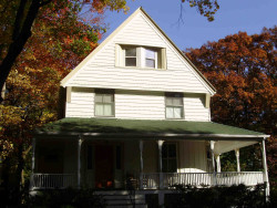 44 Bowdoin St, Newton, MA 02461-1432