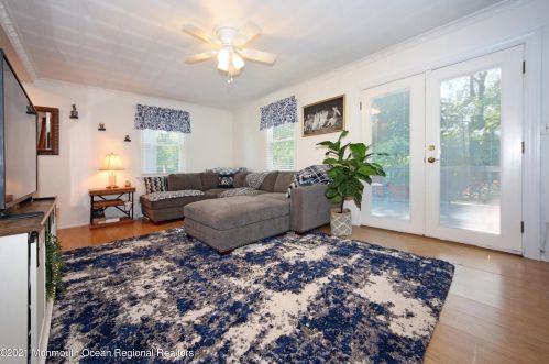 105 Barker Ave, Tinton Falls NJ  07724-2942 exterior