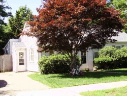18 Hanson Rd, Newton, MA 02459-3517